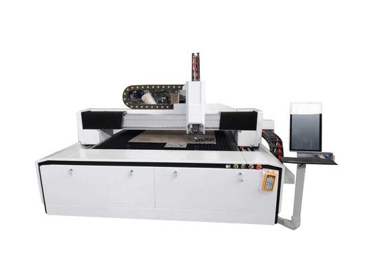 máquina de corte de alumínio de aço do laser da fibra de Raycus da chapa metálica 1530